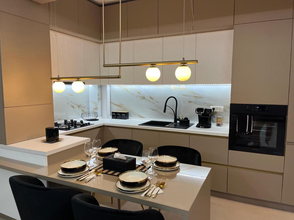 Sas 2 Luxury Apartments Mamaia Exteriör bild